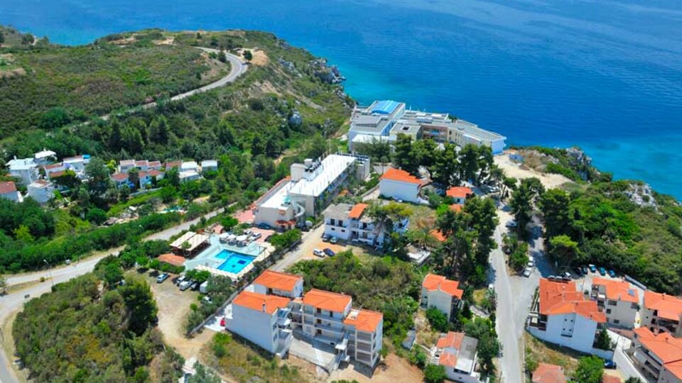 Hotel Aphroditi та термальний комплекс на узбережжі Агіа-Параскеві